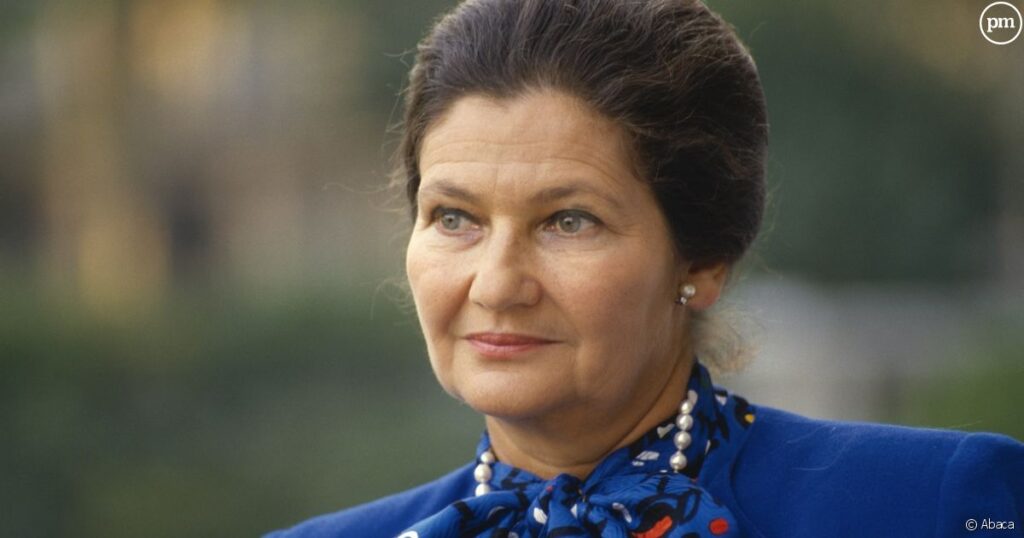 retrato en color de Simone Veil a los, aproximadamente, 50 años. 